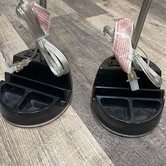 2 Lamps - Picture 5 of 7